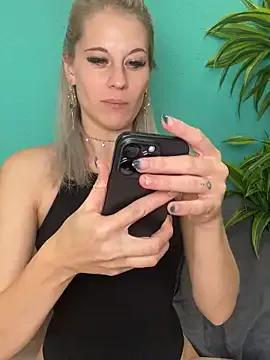 TheRealJessyLey —  Show my Boobs and nippel massage