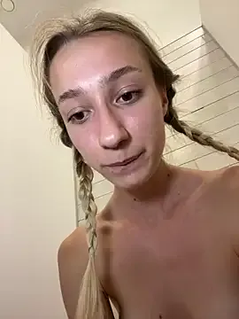 Lia__Love — Keep destroy pussy with DILDO